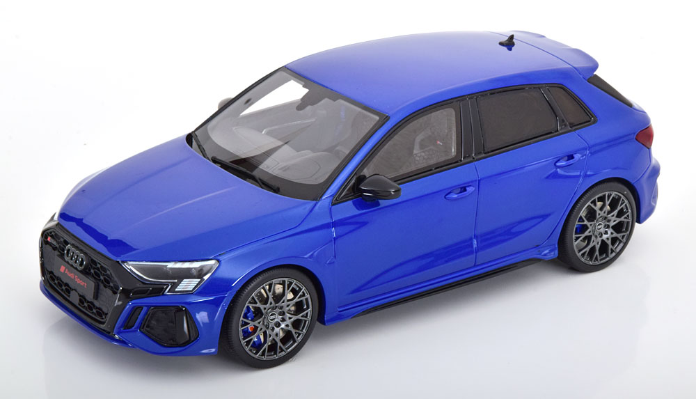 Audi RS 3 Sportback 2021 Blauw Metallic 1-18 GT Spirit Limited 999 Pieces