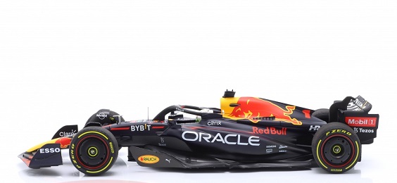 Oracle Red Bull Racing RB18 Winner French GP 2022 Max Verstappen 1-18 Minichamps Limited 528 Pieces