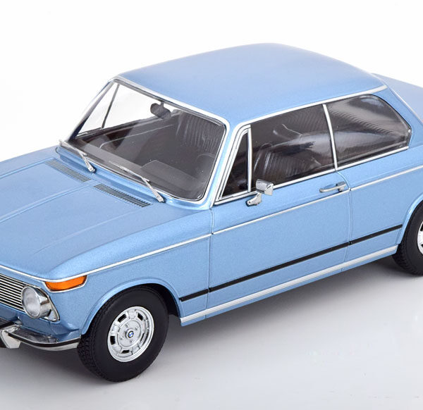 BMW 2002 ti 1971 (1.Serie) Blauw Metallic 1-18 KK-Scale (Metaal)