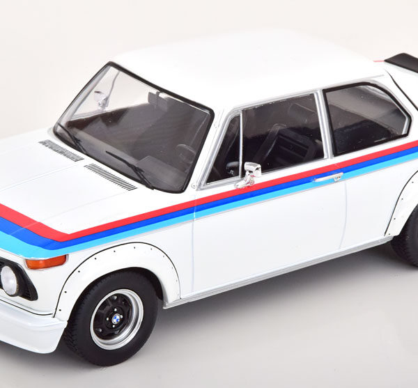 BMW 2002 Turbo 1973 Wit 1-18 MCG Models