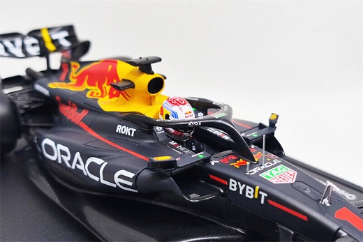 Oracle Red Bull Racing RB19 Seizoen 2023 Max Verstappen 1-18 Burago Race