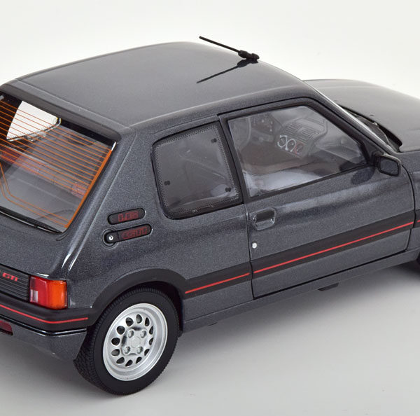 Peugeot 205 GTI 1.6 1988 Grijs Metallic 1:18 Norev