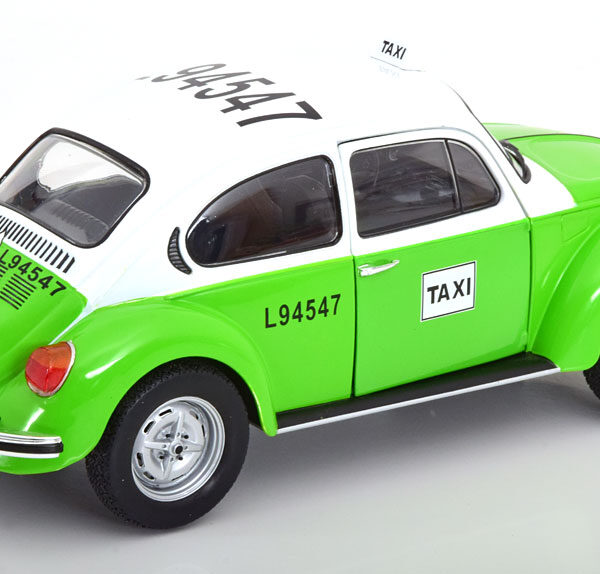 Volkswagen Kever 1303 1974 "Mexican Taxi" Groen / Wit 1-18 Solido