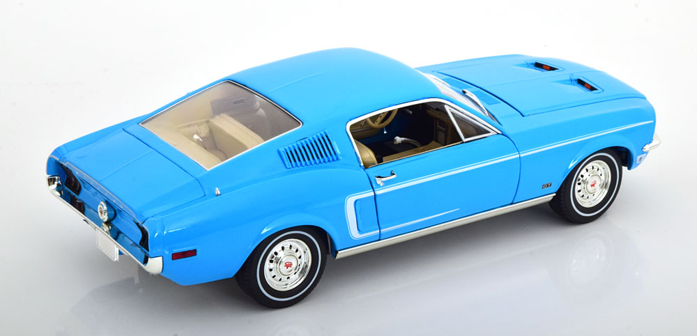 Ford Mustang Fastback 1968 "Ford Rainbow of Colors" Blauw 1-18 Greenlight Collectibles
