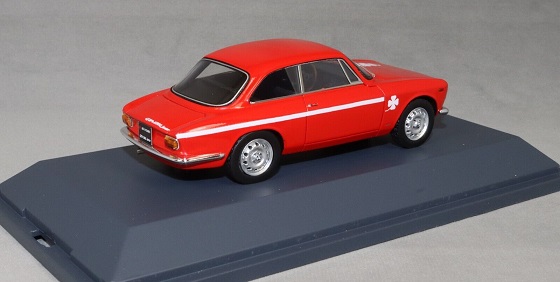 Alfa Romeo GTA 1965 Red 1-43 Schuco Pro.R43