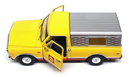 Chevrolet C-10 Truck 1968 "Shell" Yellow/Red 1-24 Greenlight Collectibles