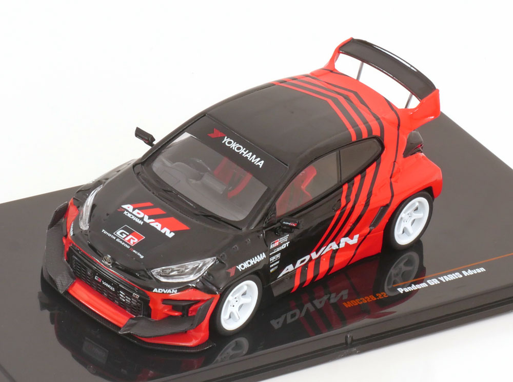 Toyota Pandem GR Yaris Advan 2022 Zwart / Rood 1-43 Ixo Models