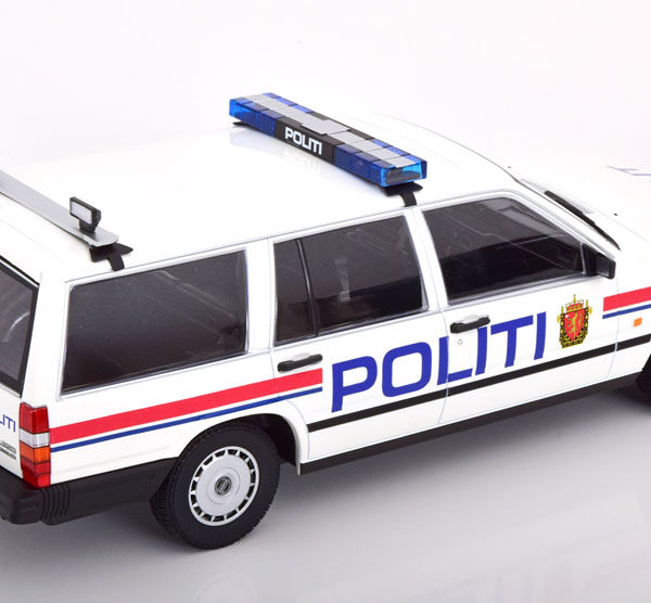 Volvo 740 GL Break 1986 "Politi Norway" 1-18 Minichamps Limited 300 Pieces