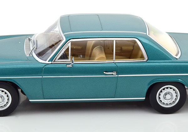 Mercedes-Benz 280C/8 (W114) Coupe 1969 Groen Metallic 1-18 KK-Scale (Metaal)