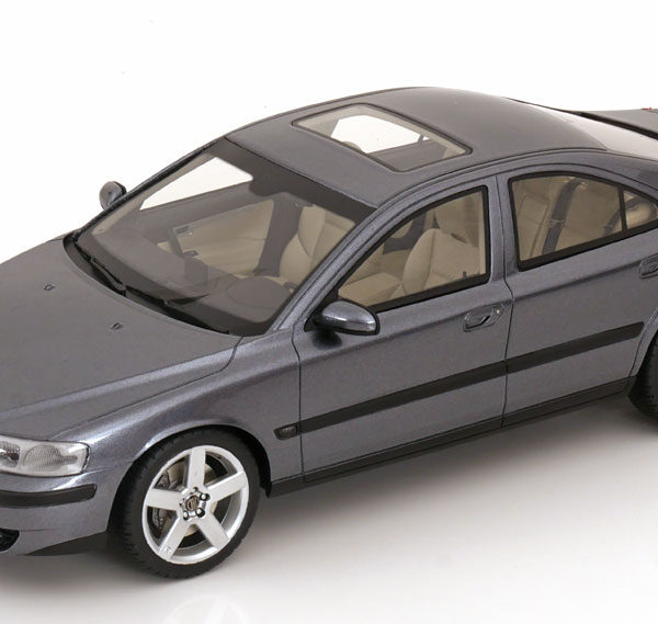 Volvo S60 R 2003 Grijs Metallic 1-18 DNA Collectibles (Resin)