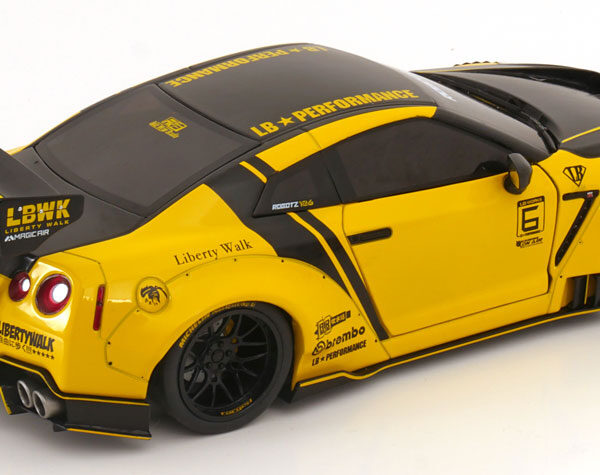 Nissan Skyline GT-R (R35) LBWK Body-Kit 2.0 Geel / Zwart 1:18 Solido