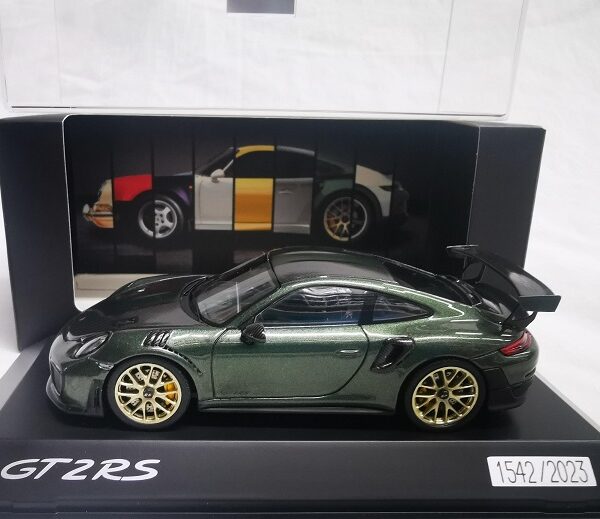 Porsche 911 GT2RS 2017 (991) Groen Metallic 1-43 Spark Limited 2023 Pieces