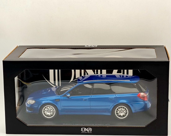 Subaru Legacy Touring Wagon STI 2007 Blauw Metallic 1-18 DNA Collectibles (Resin)