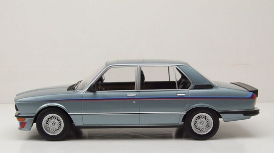 BMW M535i (E12) 1980 Blauw Metallic met M Striping 1-18 Norev Limited 500 Pieces