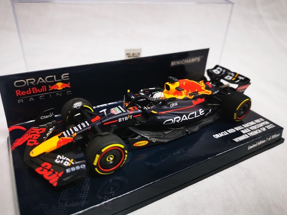 Oracle Red Bull Racing RB18 #1 Winner French GP 2022 Max Verstappen 1-43 Minichamps Limited 300 Pieces