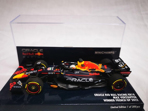 Oracle Red Bull Racing RB18 #1 Winner French GP 2022 Max Verstappen 1-43 Minichamps Limited 300 Pieces