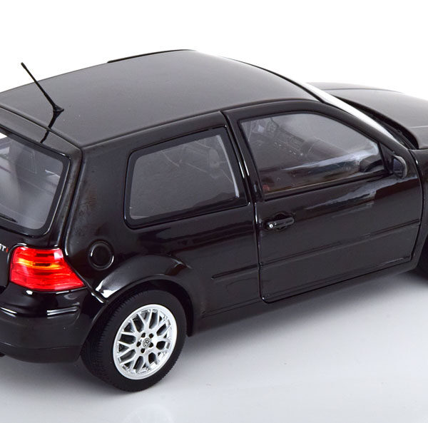 Volkswagen Golf IV GTI 1998 (3-Doors) Zwart 1-18 Norev Limited 500 Pieces