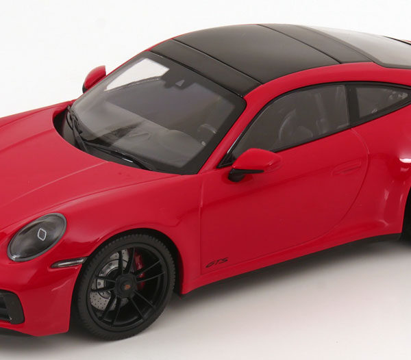 Porsche 911 Carrera 4 GTS Coupe 2020 Rood 1-18 Minichamps