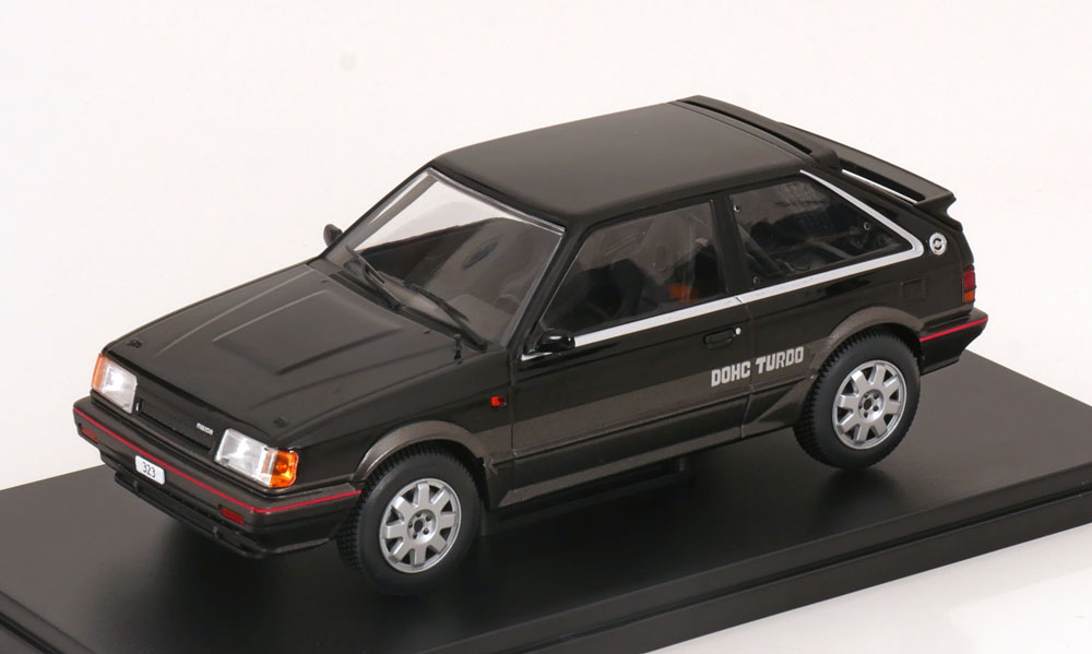 Mazda 323 4WD Turbo 1989 Zwart / Zilver 1-24 Whitebox