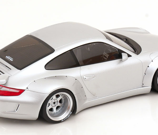 Porsche 911 (997) RWB Zilver 1-18 Ixo Models