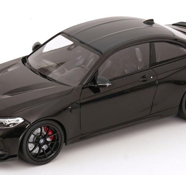 BMW M2 CS (F87) 2020 (met Zwarte Velgen) 1-18 Minichamps