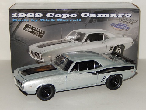 Chevrolet Camaro 1969 “Copo” Built by Dick Harrell Zilver (met Zwarte Velgen) 1-18 GMP/ACME Limited 228 Pieces