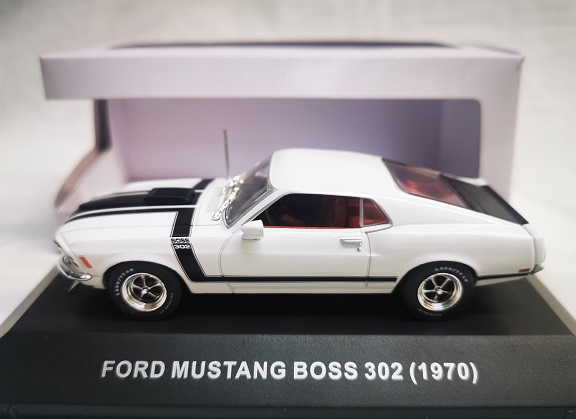 Ford Mustang Boss 302 1970 Wit / Zwart 1-43 Ixo Models ( made for the Mustang Garage )