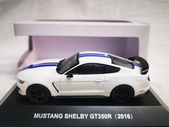 Shelby Mustang GT350R 2016 Wit / Blauw 1-43 Ixo Models ( made for the Mustang Garage )