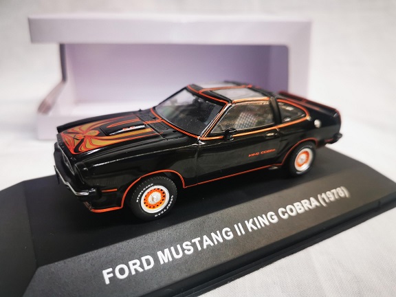 Ford Mustang II king Cobra 1978 Zwart 1-43 Ixo Models ( made for the Mustang Garage )