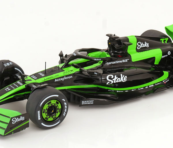 Kick Sauber F1 Team C44 Showcar Version 2024 1:18 Solido