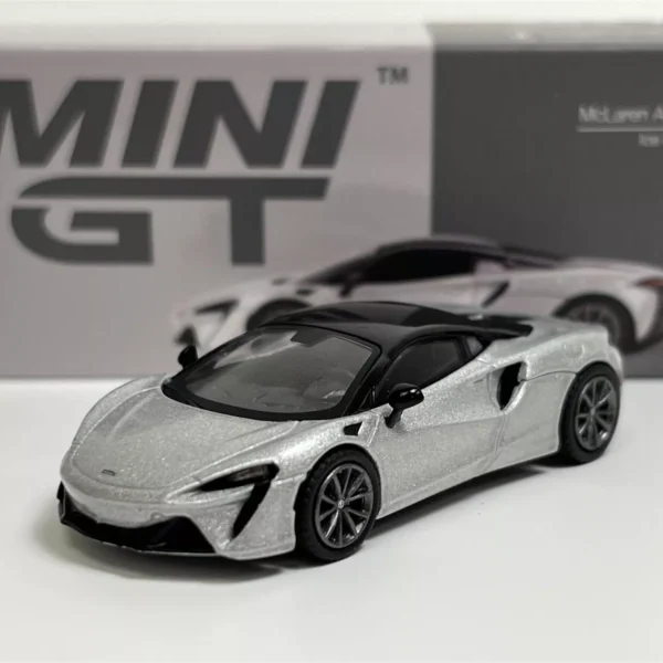 McLaren Artura (LHD) Ice Silver 1:64 Mini GT