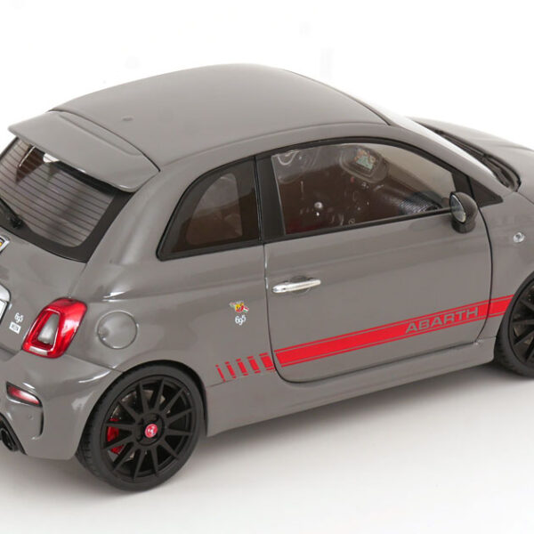 Fiat F595 Abarth 2022 Grijs 1-18 Solido