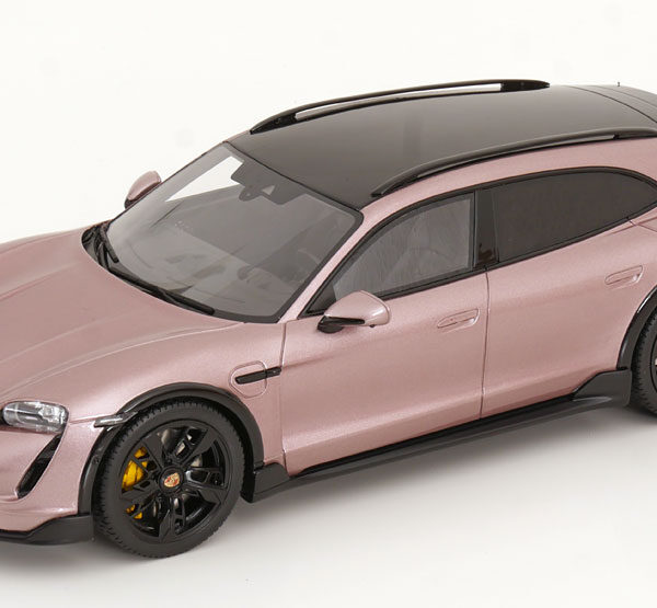 Porsche Taycan Turbo S Cross Turismo 2022 Pink Metallic / Zwart 1-18 GT Spirit Limited 999 Pieces (Resin)