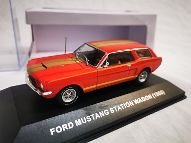 Ford Mustang Station Wagon 1965 Rood / Goud 1-43 Ixo Models ( made for the Mustang Garage )