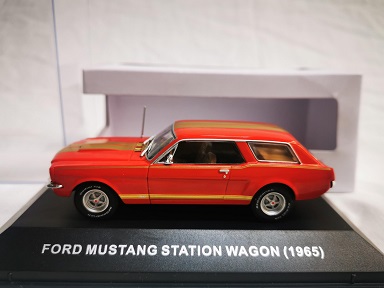 Ford Mustang Station Wagon 1965 Rood / Goud 1-43 Ixo Models ( made for the Mustang Garage )