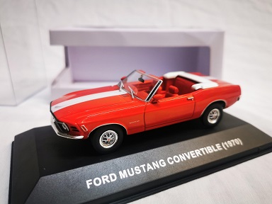 Ford Mustang Convertible 1970 Rood 1-43 Ixo Models ( made for the Mustang Garage )