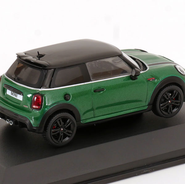 Mini Cooper (F56) "John Cooper Works" 2023 Groen Metallic / Zwart 1-43 Solido