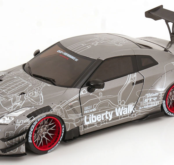 Nissan GT-R (R35) (met Liberty Walk Body Kit Typ 2.0) 2020 Mat Grijs Metallic / Wit 1-18 Solido