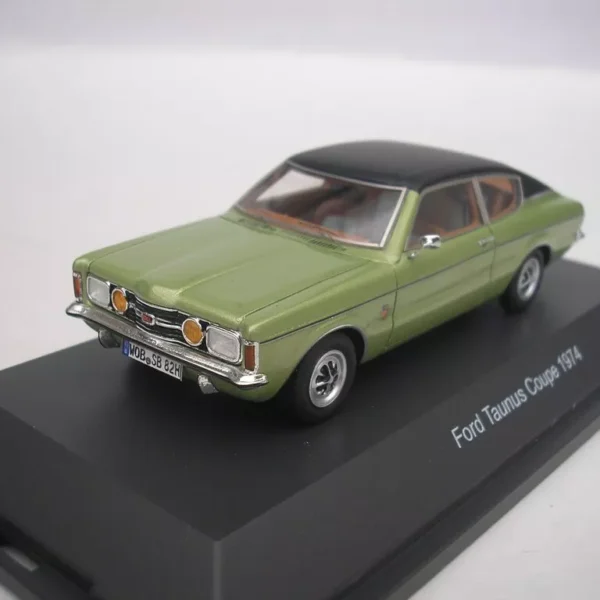 Ford Taunus Coupe 1974 Groen Metallic 1-43 Schuco (Resin)