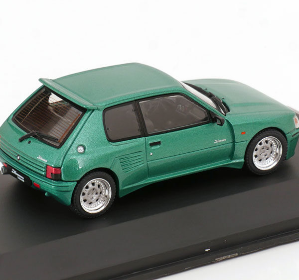 Peugeot 205 GTI "met Dimma Bodykit" Groen Metallic 1-43 Solido