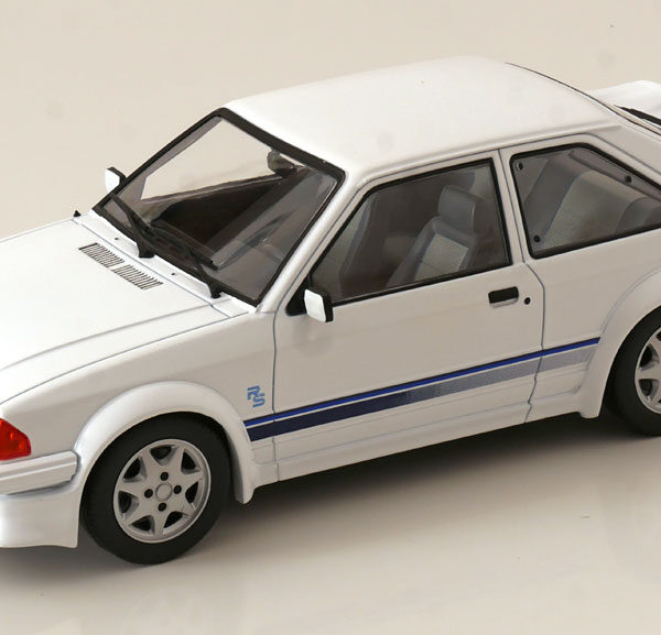 Ford Escort RS Turbo 1985 Wit 1-18 MCG Models