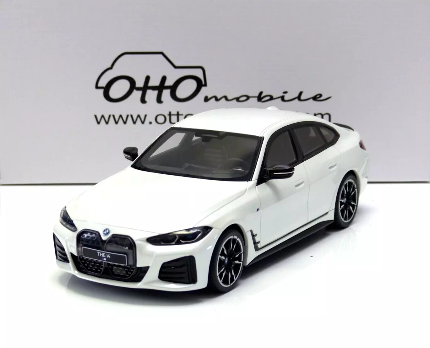 BMW i4 M50 (G26) 2021 Mineral White Metallic 1-18 Ottomobile Limited 999 Pieces