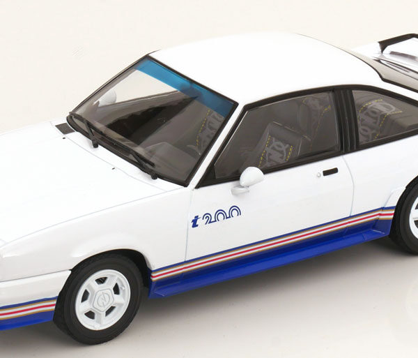 Opel Manta B i200 "Rothmans Livery" 1984 Wit / Blauw / Rood 1-18 Norev Limited 750 Pieces