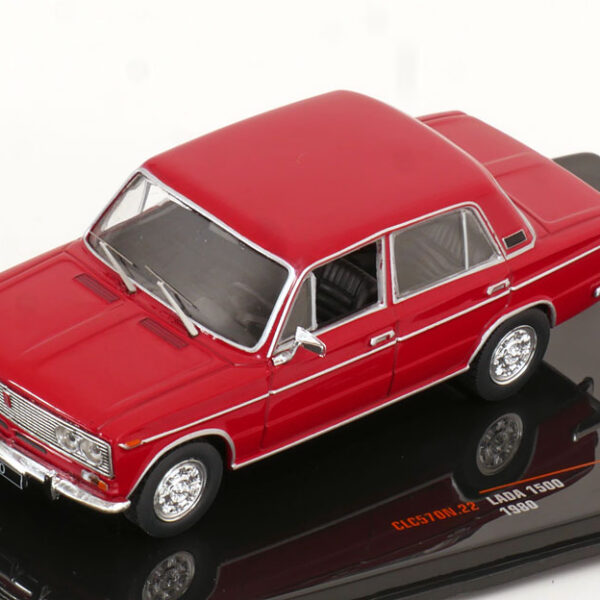 Lada 1500 Limousine 1980 Rood 1-43 Ixo Models