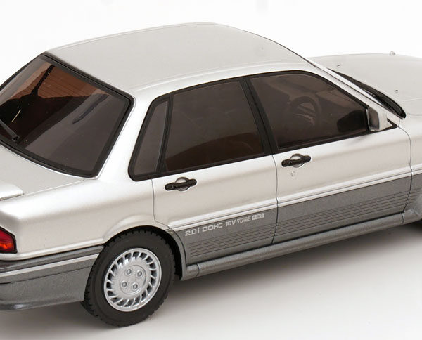 Mitsubishi Galant VR-4 1987 Zilver Metallic / Grijs Metallic 1-18 Ixo Models