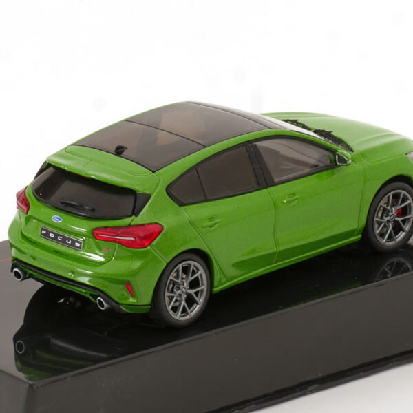 Ford Focus ST 2022 Groen Metallic 1-43 Ixo Models