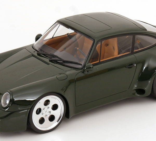 Porsche 911 (993) "Strosek" (Mega 30 Jaar) 2024 Donkergroen 1-18 GT Spirit Limited 999 Pieces (Resin)