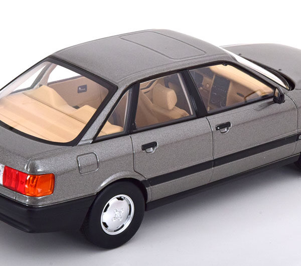 Audi 80 (B3) Limousine 1989 Grijs Metallic 1-18 Triple 9 Collection