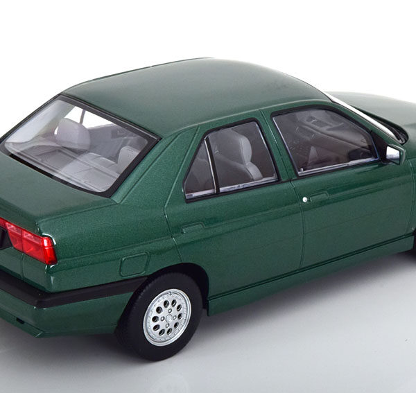 Alfa Romeo 155 1996 Groen 1-18 Triple 9 Collection