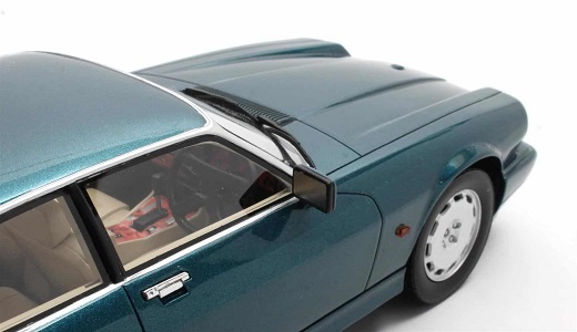 Jaguar XJR-S, türkis, 1993, 1:18, Cult Scale Models | Model Car World